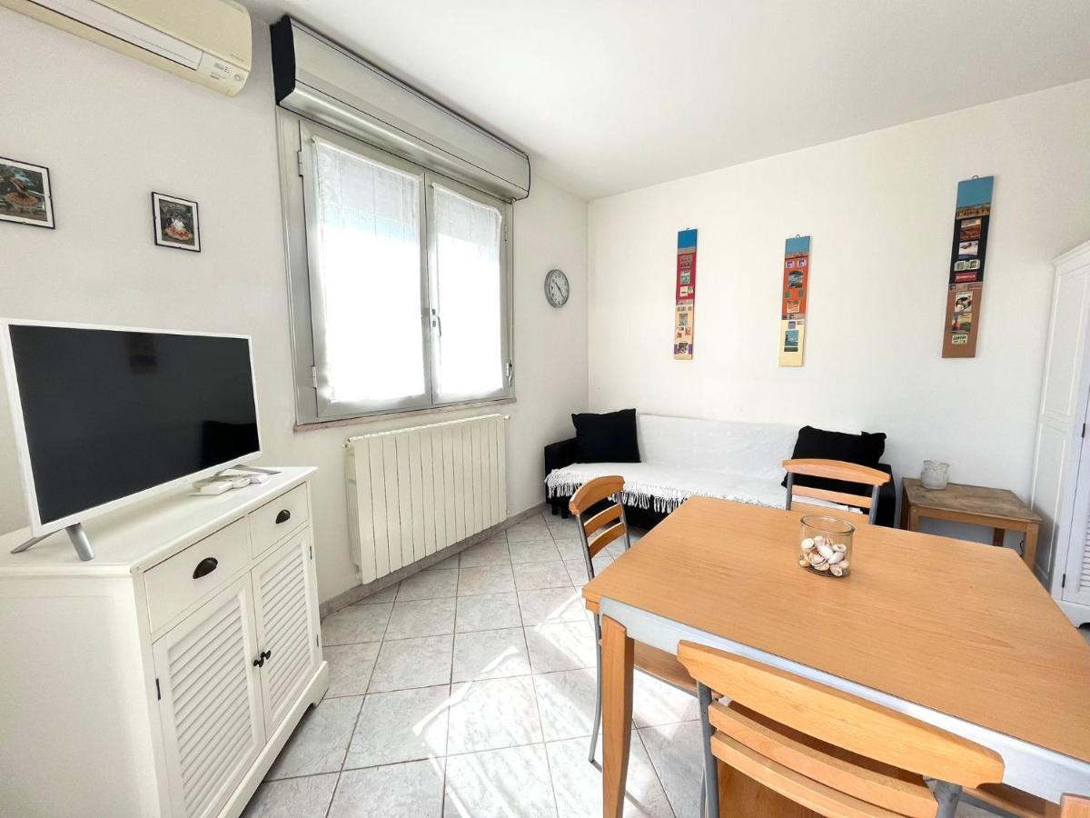 Venere Apartament Tirrenia Exterior photo