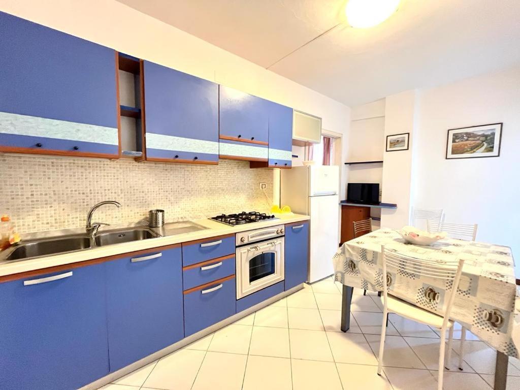 Venere Apartament Tirrenia Exterior photo