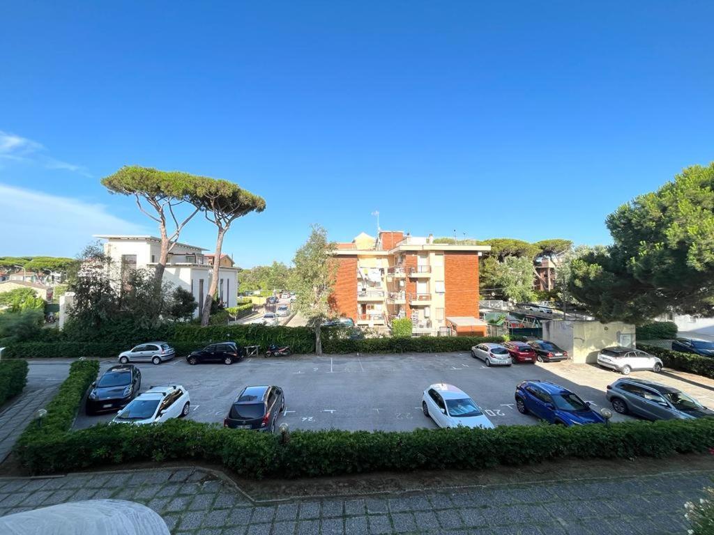 Venere Apartament Tirrenia Exterior photo